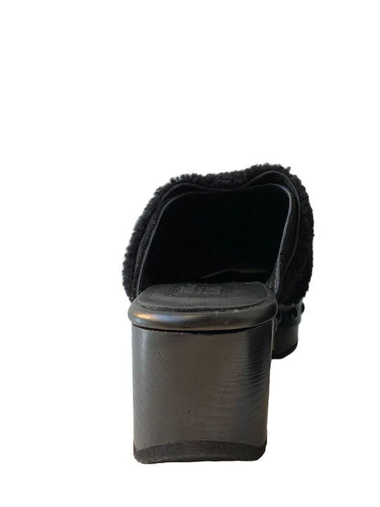 Leather Mules with Heel in Black Color