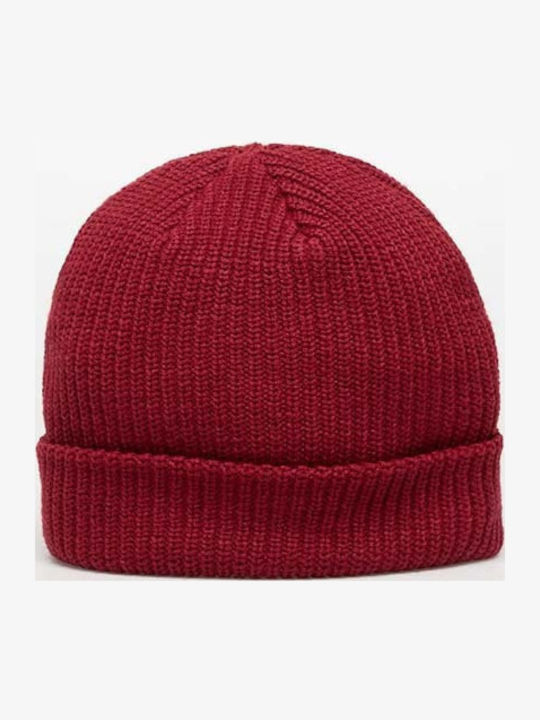 Core Basic Beanie Beanie Knitted in Burgundy color