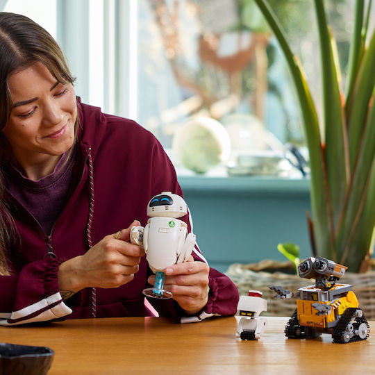 LEGO Disney WALL-E and EVE for 18+ Years 811 Pieces
