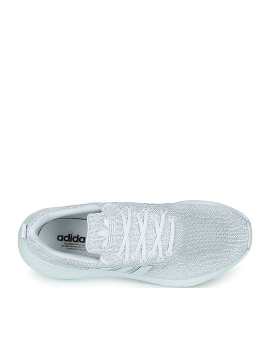 Swift Run 22 Sneakers Cloud White / Grey Two / Core Black