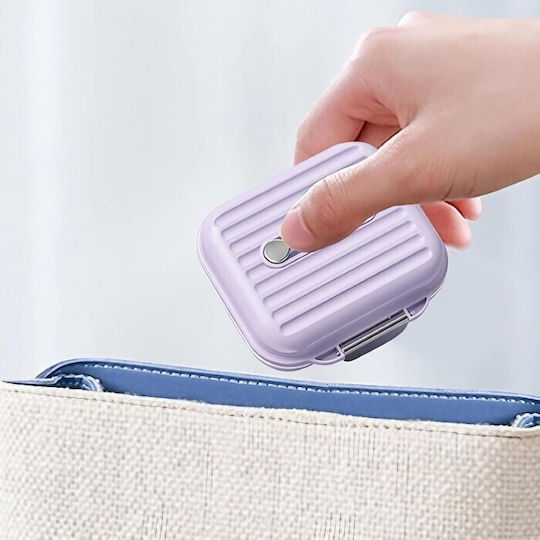 Cutie de Medicamente Flippy Mov 7 Compartimente Portabil Compact 7.8x7.2x3.5 cm Ideal pentru Utilizare Zilnică