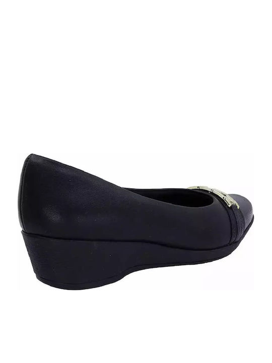 Patent Leather Women's Moccasins in Black Color