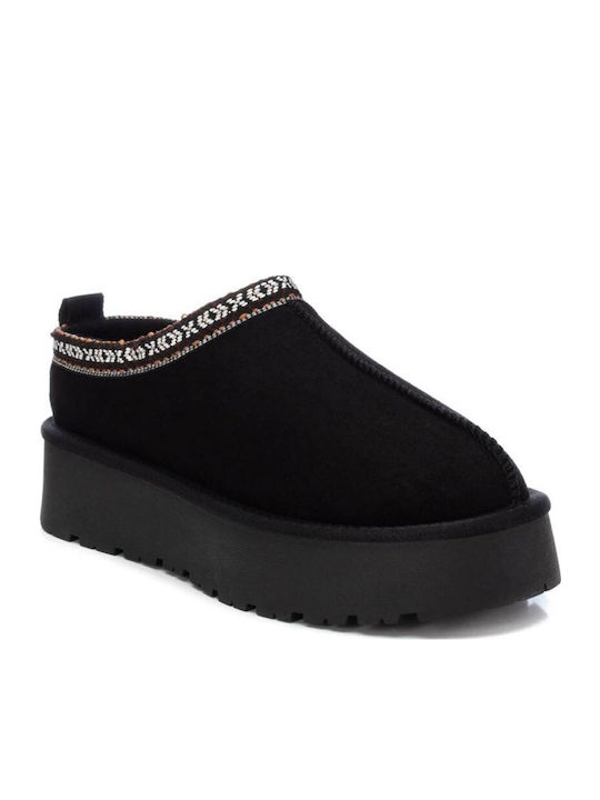 Xti Closed-Toe Slippers Black