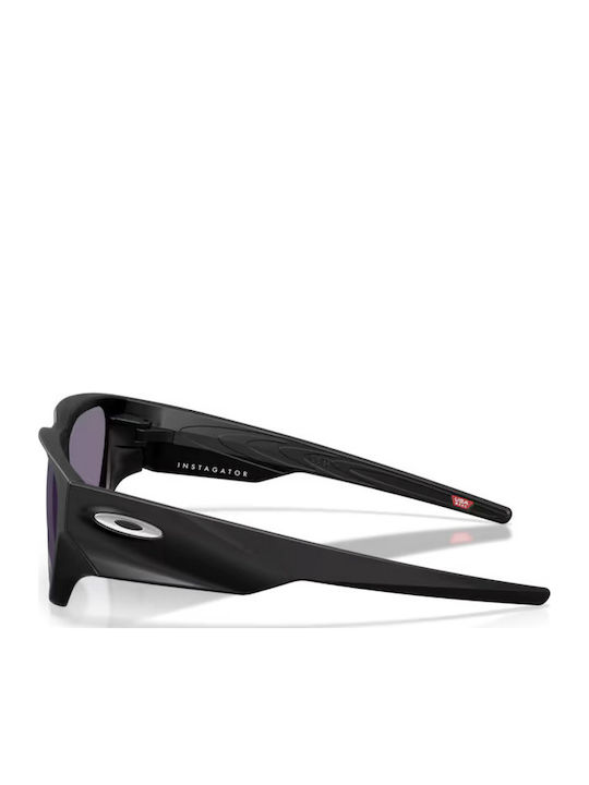 Oakley Men's Sunglasses with Black Plastic Frame and Gray Lens