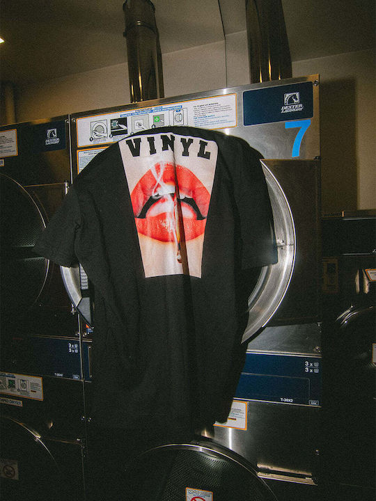 Men's Short Sleeve Blouse Vinyl Art Clothing 75930-01 Sizzle Lips Oversized Tee Black