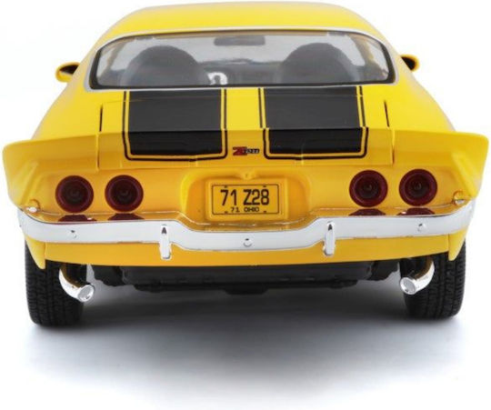 Mounted Miniatures 1971 Chevrolet Camaro Chevy Yellow 1/18 Maisto