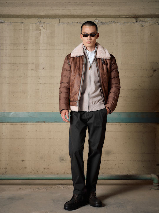 Jacke Brown