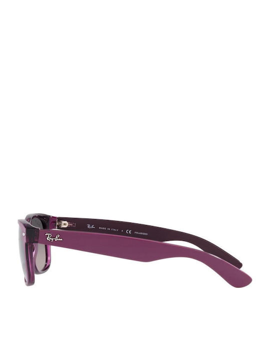 Ray Ban Wayfarer Unisex Sonnenbrillen mit Lila Horn umrandetem Rahmen und Gray Verlaufsfarbe Polarisiert Gläser RB2132 6606/M3