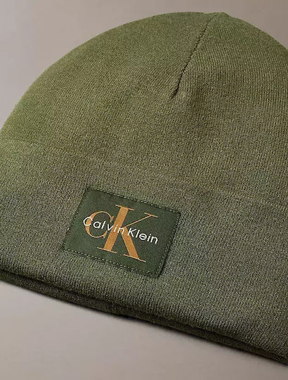 Beanie Beanie Knitted in Green color