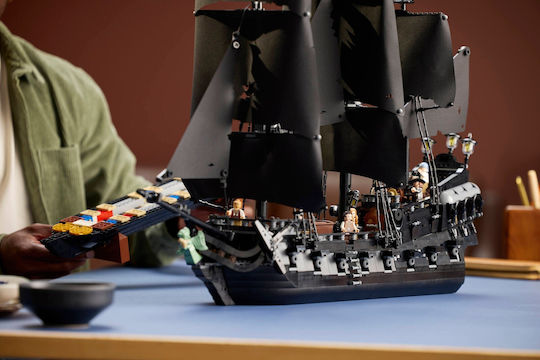 LEGO Icons Captain Jack Sparrow's Pirate Ship for 18+ Years 2862 Pieces