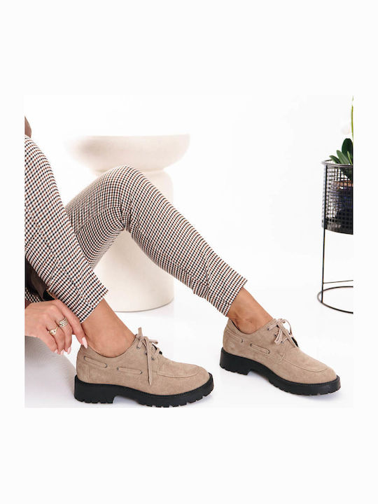 Бежови Loafers С Връзки Chunky Подметка