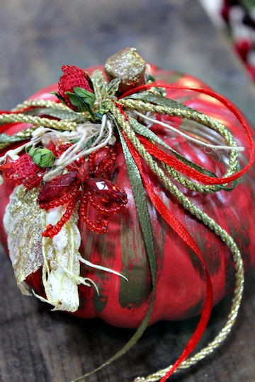 Gerakis Christmas Red Candle 11.3x9.5cm