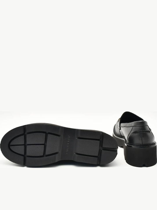 Leather Women's Loafers in Black Color