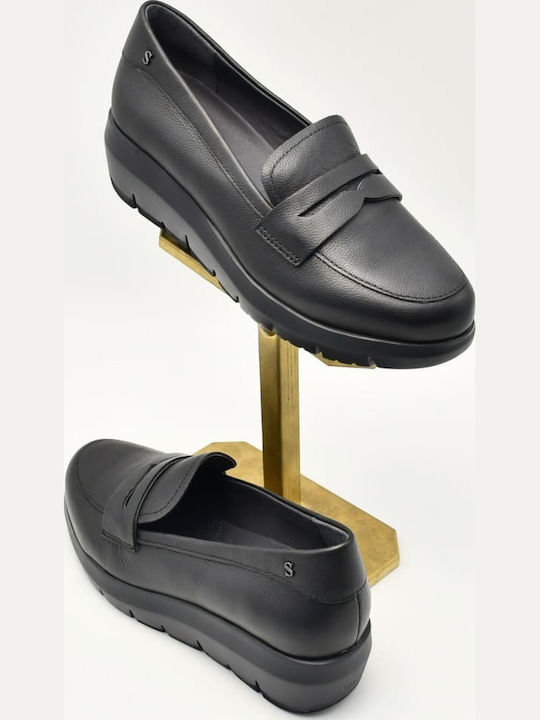 Leather Women's Loafers in Black Color