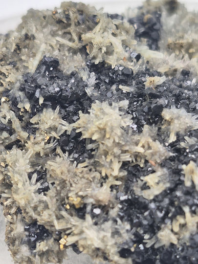 Mostră Brută De Galenit Pirită Vârfuri De Cuarț – Pietre Naturale