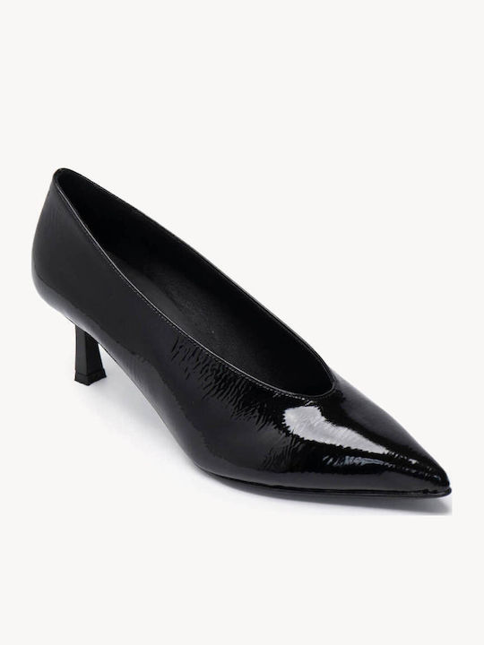 Schwarze Niedrige Lackleder Pumps Mit Spitze Zehe