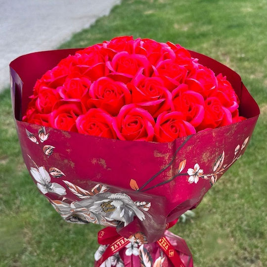 Royal Red Blumenstrauß 55 Seifenrosen