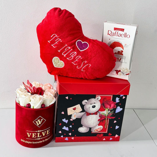 Pachet Special De Valentine Pernă Brodată În Formă De Inimă "I Love You" Praline Raffaello 80g Aranjament Floral 9 Trandafiri De Săpun Roșii