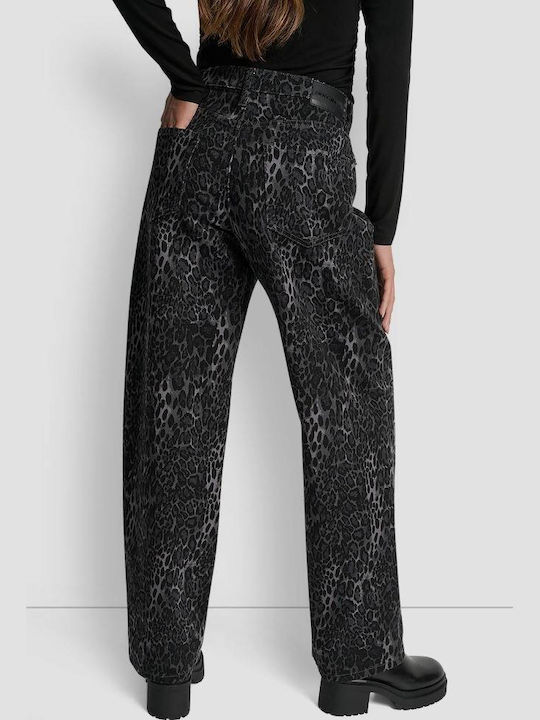 DKNY