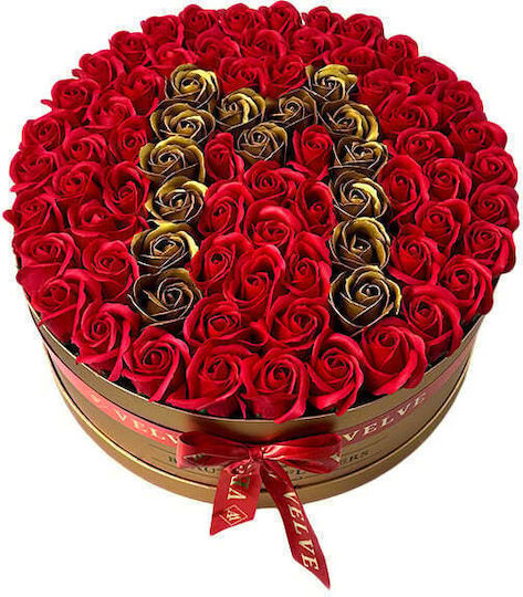Aranjament Floral Personalizat Litera M În Cutie Rotundă Aurie 55 Trandafiri Săpun Aranjament Floral Personalizat Litera M În Cutie Rotundă Aurie 55 Trandafiri Săpun