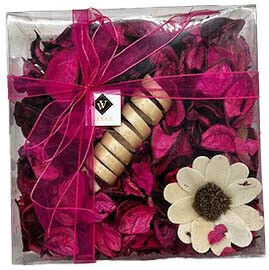 Aranjament Floral În Cutie Rotundă 27 Trandafiri Săpun Flori Uscate Roz Parfumate 40g Praline Raffaello 43g Kinder Bueno 80g Baton Kitkat Aranjament Floral În Cutie Rotundă 27 Trandafiri Săpun Flori Uscate Roz Parfumate 40g Praline Raffaello 43g Kinder Bueno 80g Baton Kitkat