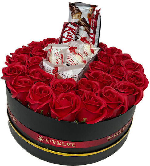 Floral Arrangement In A Round Box 27 Soap Roses Flowers Raffaello Pralines 40g Kinder Bueno 43g Kitkat Bar 80g Scented Dried Red Flowers
