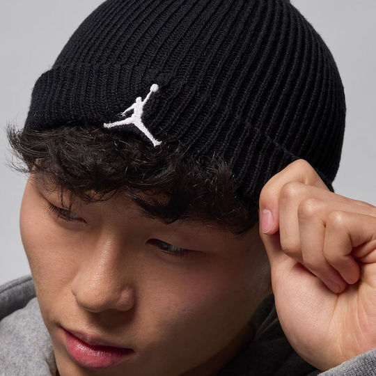 Terra Beanie Beanie Unisex Beanie Knitted in Black color
