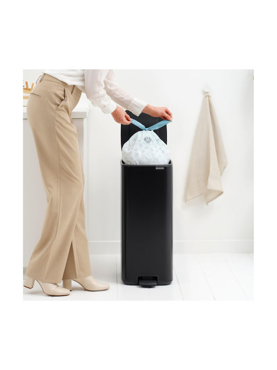 Comfort Plastic Waste Bin with Pedal Black 30lt