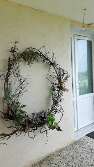 Große Dekorative Krone Mit Künstlichen Blumen 1,70 X 1,40 Cm