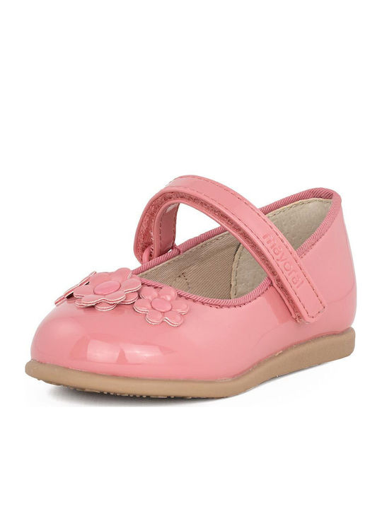 Παιδικές Μπαλαρίνες mit Bügel- und Schleifenverschluss Lackleder Rosa