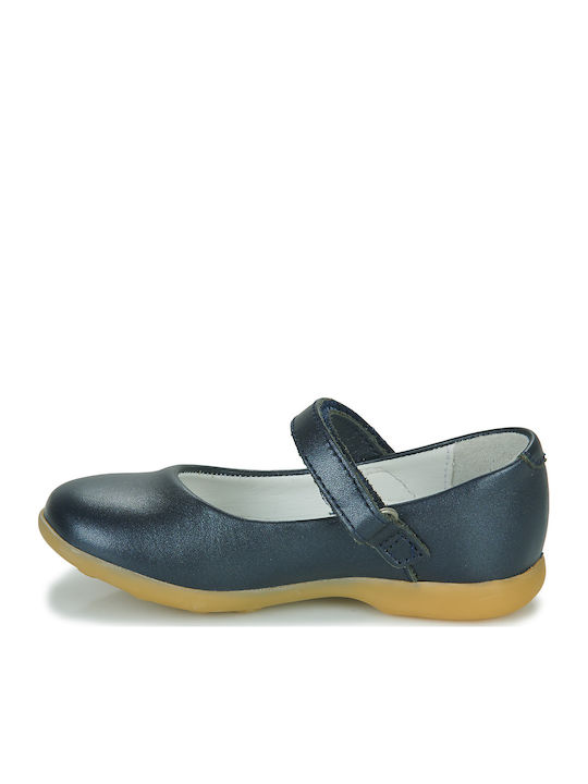 Kickers