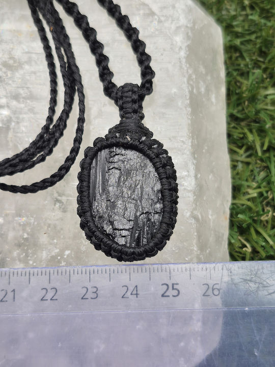 Colier Macrame cu Turmalină Neagră – Bijuterie Handmade cu Piatră Semiprețioasă