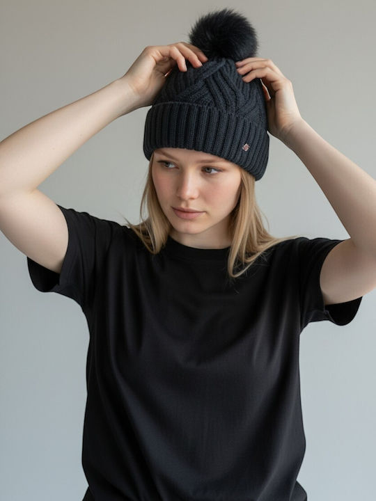 Beanie Beanie Knitted in Blue color