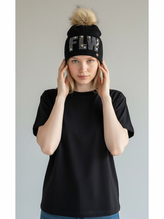 Pom Pom Beanie Beanie Knitted in Black color