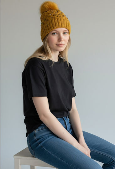 Pom Pom Beanie Beanie Knitted in Yellow color