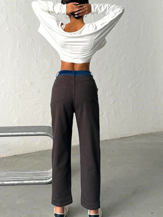 Hoch tailliert Damenjeans in Boyfriend-Passform Brown