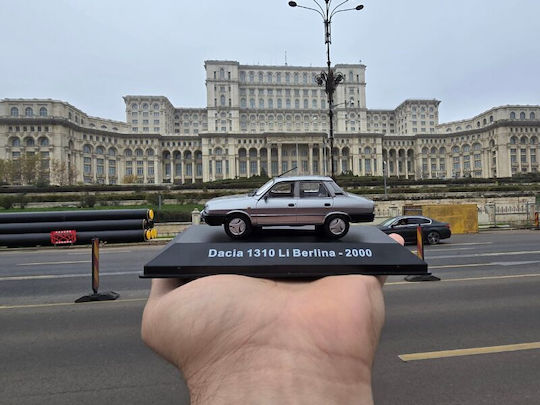 Macheta Auto Dacia 1310 Li Berlina 2000 Gri 1:43 Hachette