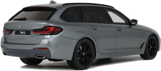 Machetă Mașină BMW 530e Xdrive M Sport Touring Gri 2023 Scara 1:18 GT Spirit GT485