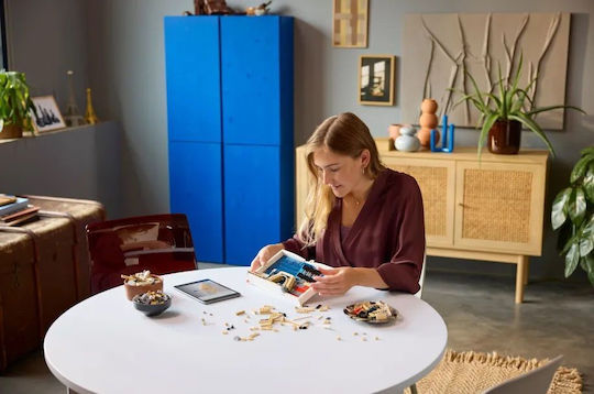 LEGO Architecture Paris – Градът на Любовта за 18+ Години 958 Бройки