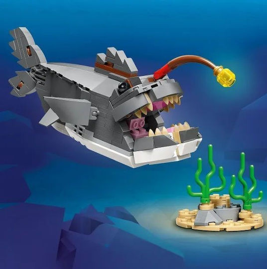 LEGO Creator 3-in-1 Свирепа Акула с Сандък Съкровище за 8+ Години 379 Бройки