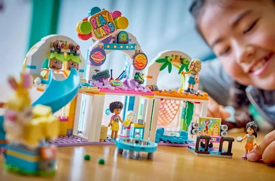 LEGO Friends Fun Indoor Playground За 7+ Години 668 Бройки
