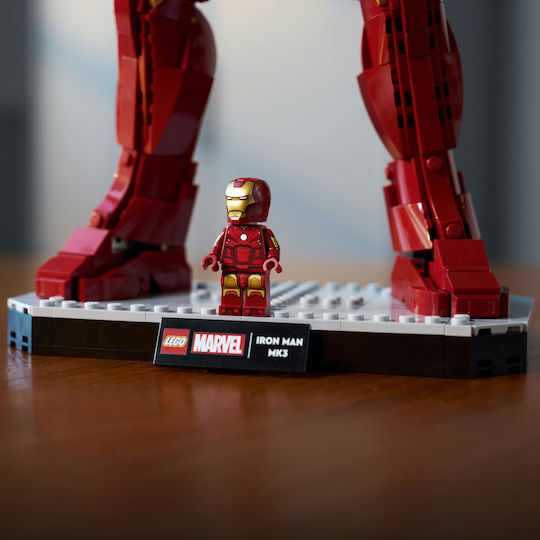 LEGO Marvel Iron Man Mark 3 Collectors' Edition pentru 18+ Ani 1297 Bucăți