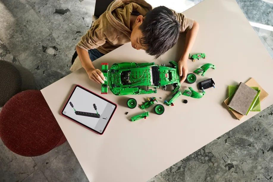 LEGO Technik Porsche 911 GT3 R REXY AO Racing Car für 11+ Jahre