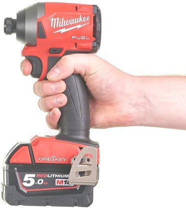 Milwaukee M18 ONEID2-0X Akku-Schlagschrauber Batterien Solo 18V