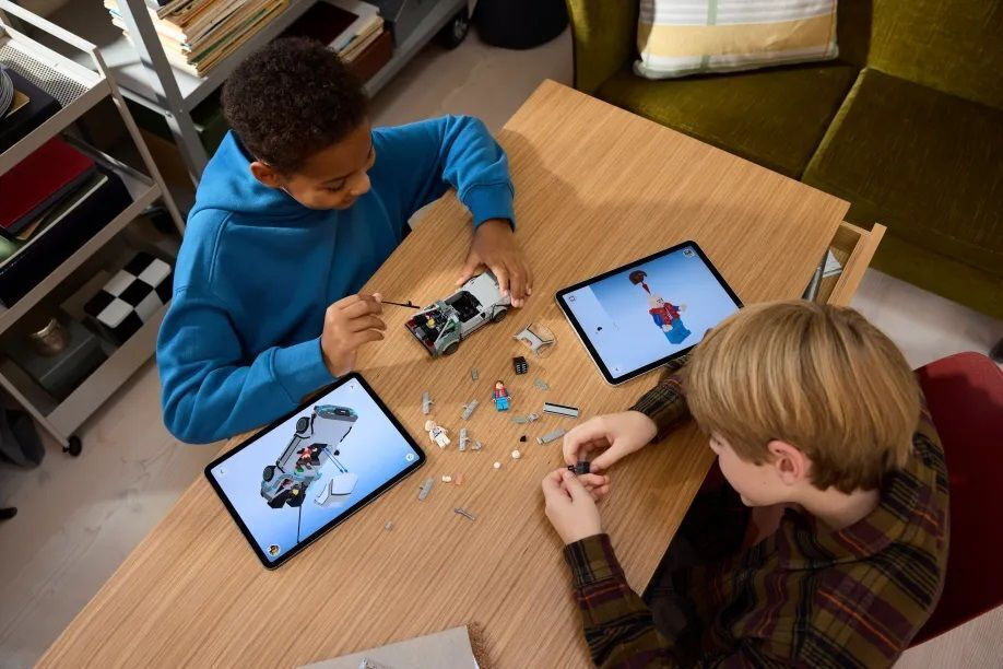 LEGO Speed Champions Time Machine from Back to the Future για 9+ Ετών 357τμχ