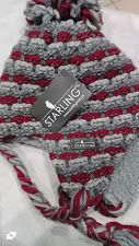 Beanie Beanie Knitted in Gray color