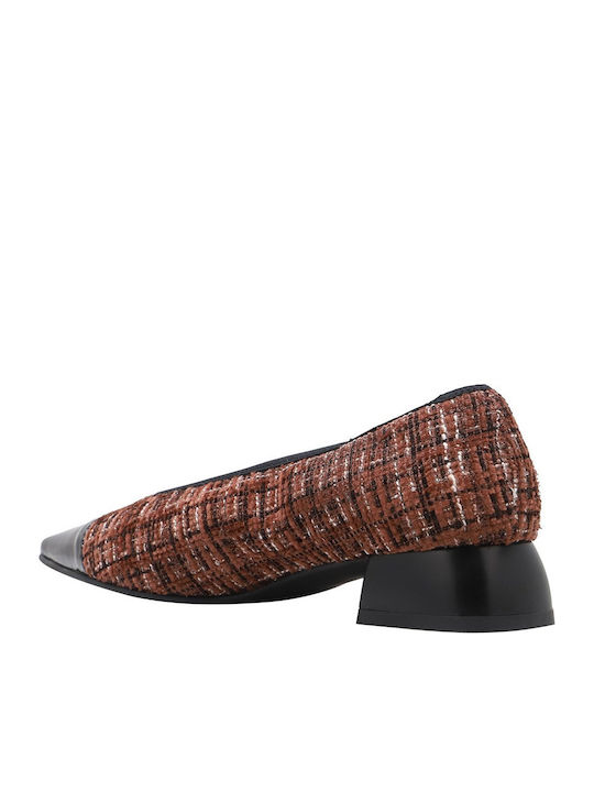Pumps mit Chunky flachem Absatz Braun