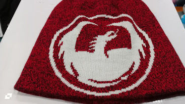 Beanie Unisex Beanie Knitted in Red color