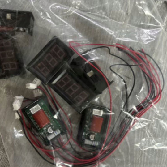 LCD Дисплей Проектиран Rosfix Червен Силен Storm 1100 RSS05 3500W Уред за Пръскане на Боя