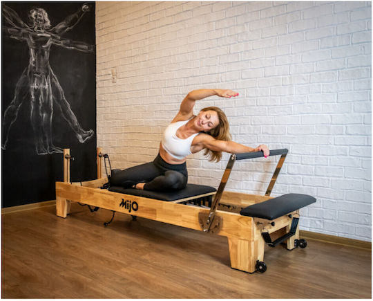 Mijo Reformer mit Turm Mijo Pilates-Bett